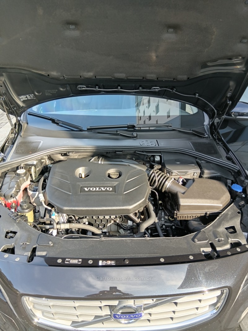 S60 2.0 T5 KINETIC 16V TURBO GASOLINA 4P AUTOMÁTICO - 2012 - BENTO GONçALVES