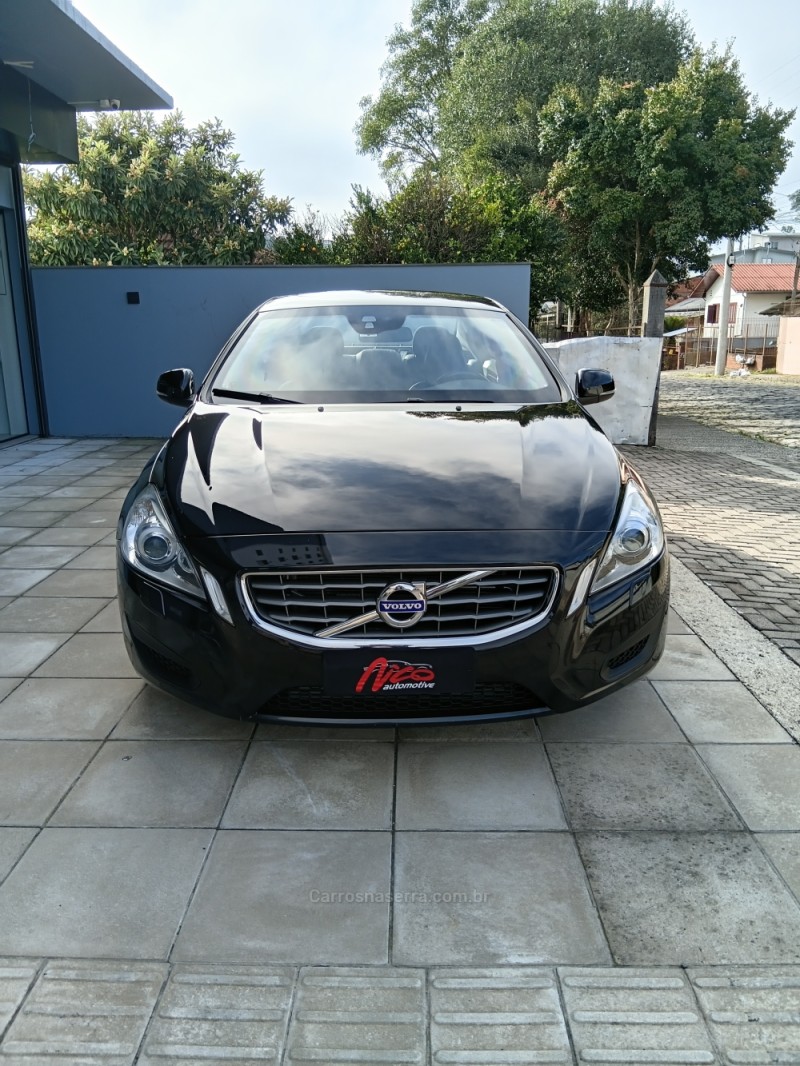 S60 2.0 T5 KINETIC 16V TURBO GASOLINA 4P AUTOMÁTICO - 2012 - BENTO GONçALVES