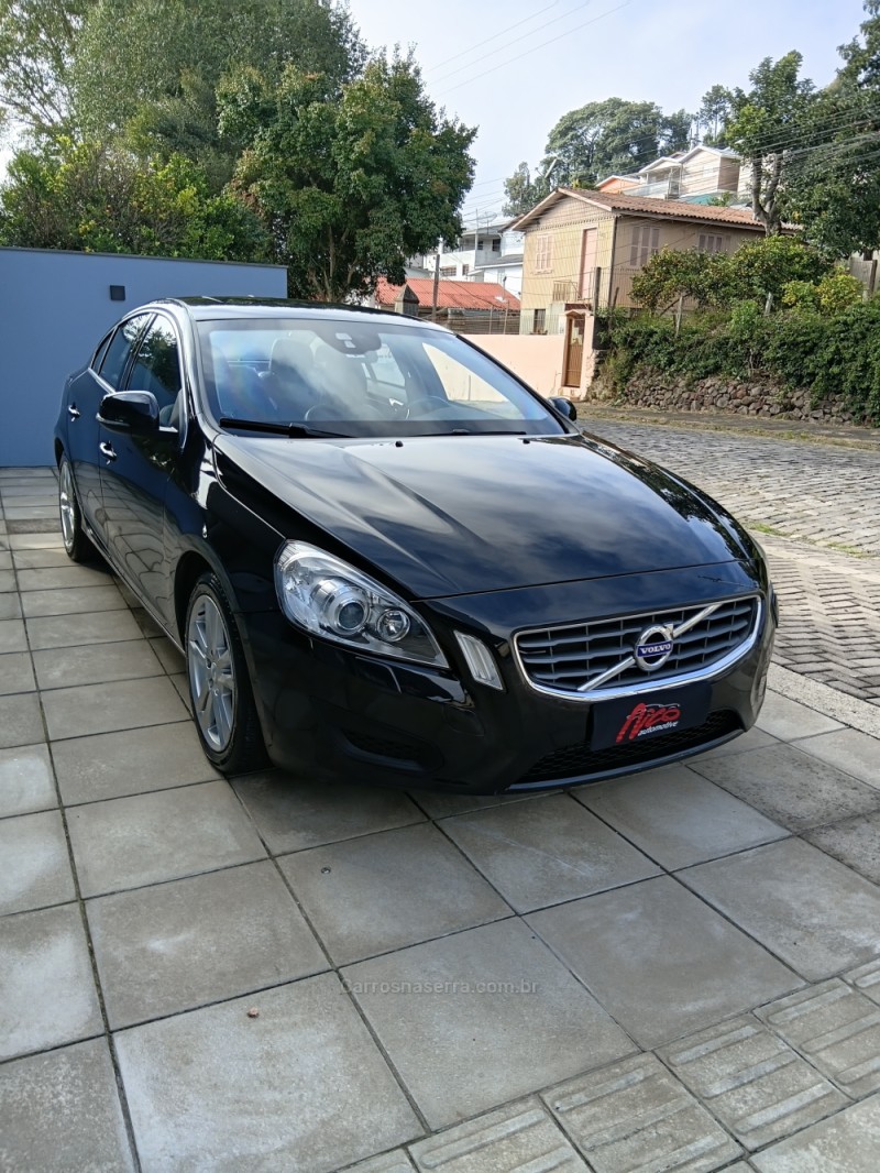 S60 2.0 T5 KINETIC 16V TURBO GASOLINA 4P AUTOMÁTICO - 2012 - BENTO GONçALVES