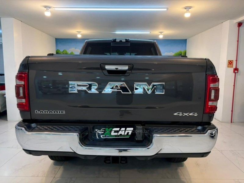 2500 LARAMIE 6.7 CD 4X4 TDI DIESEL 4P AUTOMÁTICA - 2022 - BENTO GONçALVES