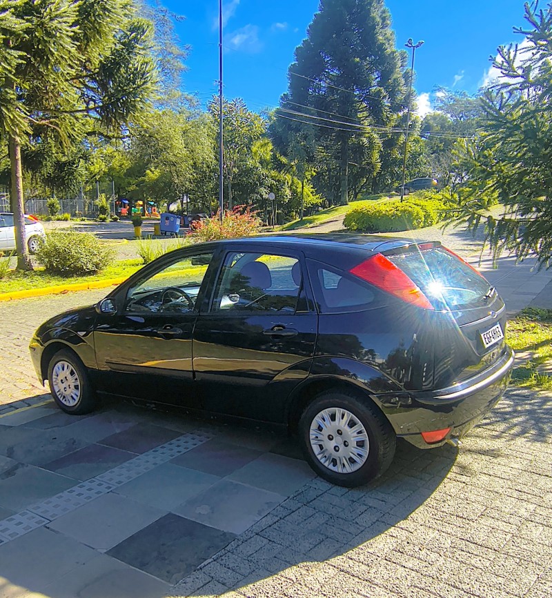 FOCUS 1.6 GLX 8V FLEX 4P MANUAL - 2009 - FARROUPILHA