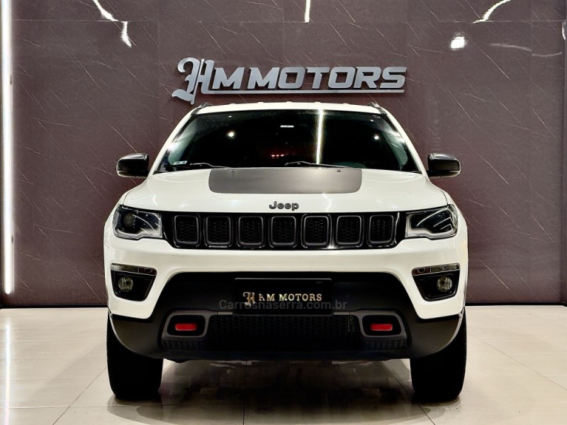 COMPASS 2.0 16V DIESEL TRAILHAWK 4X4 AUTOMÁTICO - 2017 - CAXIAS DO SUL