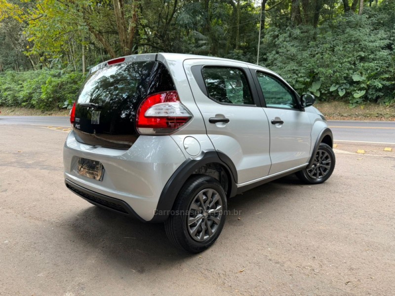 MOBI 1.0 8V EVO FLEX LIKE. MANUAL - 2024 - DOIS IRMãOS