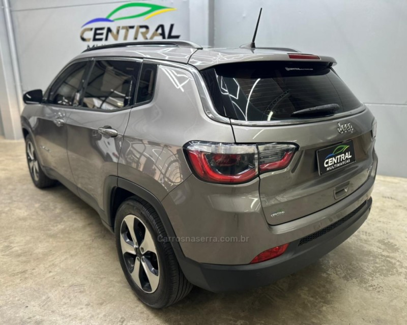 COMPASS 2.0 16V FLEX LONGITUDE AUTOMÁTICO - 2018 - VACARIA