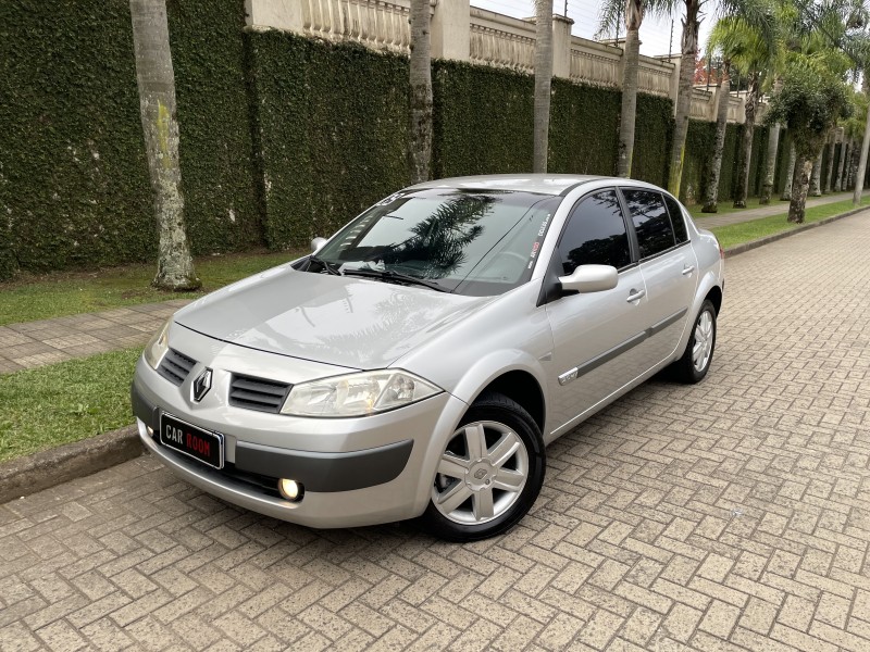 megane 2.0 dynamique sedan 16v gasolina 4p automatico 2009 caxias do sul
