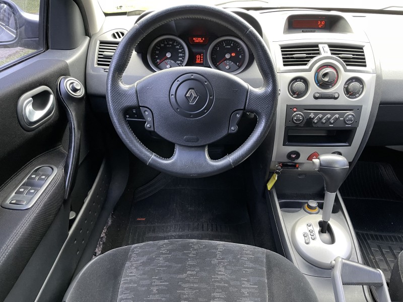 MÉGANE 2.0 DYNAMIQUE SEDAN 16V GASOLINA 4P AUTOMÁTICO - 2009 - CAXIAS DO SUL