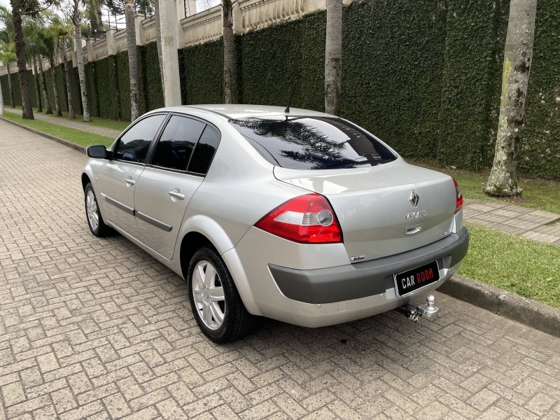 MÉGANE 2.0 DYNAMIQUE SEDAN 16V GASOLINA 4P AUTOMÁTICO - 2009 - CAXIAS DO SUL