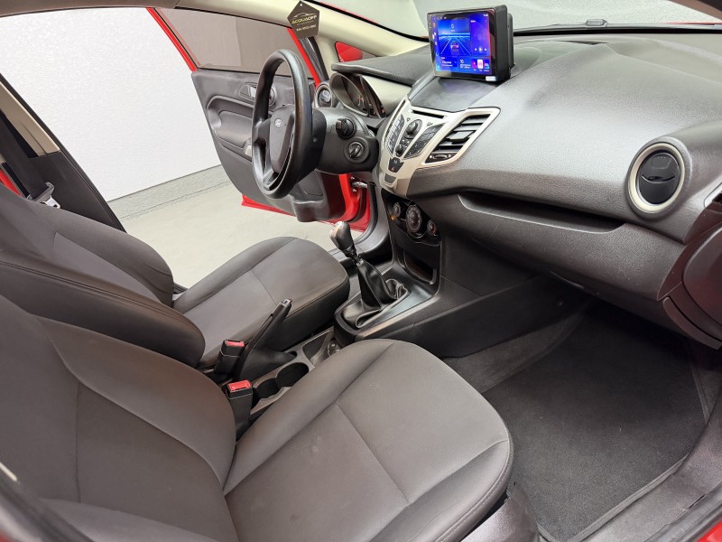 FIESTA 1.6 SE SEDAN 16V FLEX 4P MANUAL - 2012 - CAXIAS DO SUL