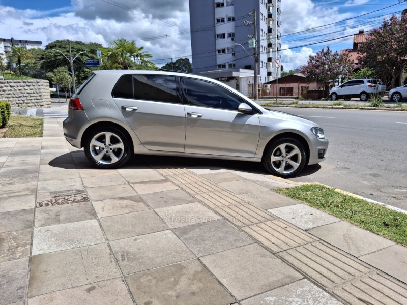 GOLF 1.0 TSI COMFORTLINE 12V TOTAL FLEX 4P MANUAL - 2017 - FARROUPILHA