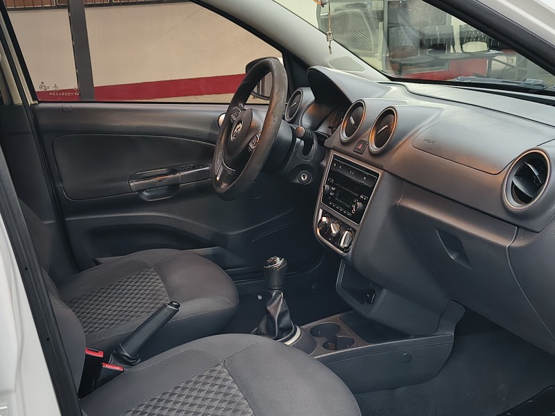 VOYAGE 1.0 MI COMFORTLINE 8V FLEX 4P MANUAL - 2015 - CAXIAS DO SUL