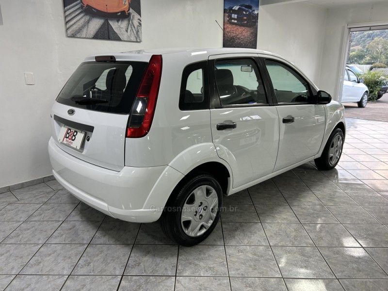 FIESTA 1.0 MPI CLASS 8V FLEX 4P MANUAL - 2013 - NOVA PRATA