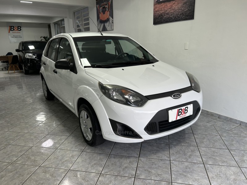 FIESTA 1.0 MPI CLASS 8V FLEX 4P MANUAL - 2013 - NOVA PRATA