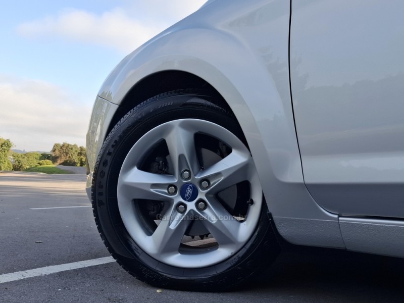 FOCUS 1.6 GL 16V FLEX 4P MANUAL - 2012 - BENTO GONçALVES