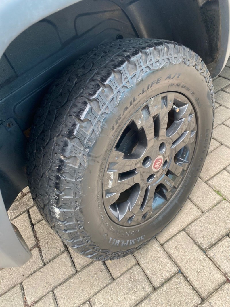 PALIO 1.8 MPI ADVENTURE LOCKER WEEKEND 8V FLEX 4P MANUAL - 2009 - CANELA