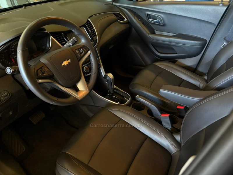 TRACKER 1.4 16V TURBO FLEX LTZ AUTOMÁTICO - 2017 - SAPIRANGA