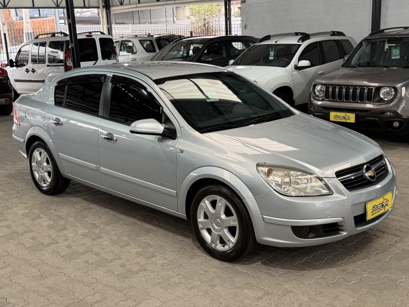 VECTRA 2.0 MPFI ELEGANCE 8V FLEX 4P AUTOMÁTICO - 2006 - CAXIAS DO SUL