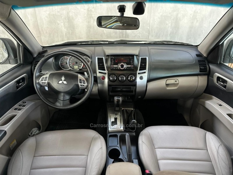 PAJERO DAKAR 3.2 HPE S 4X4 7 LUGARES 16V TURBO INTERCOOLER DIESEL 4P AUTOMÁTICO - 2016 - NOVO HAMBURGO