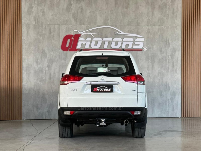 PAJERO DAKAR 3.2 HPE S 4X4 7 LUGARES 16V TURBO INTERCOOLER DIESEL 4P AUTOMÁTICO - 2016 - NOVO HAMBURGO