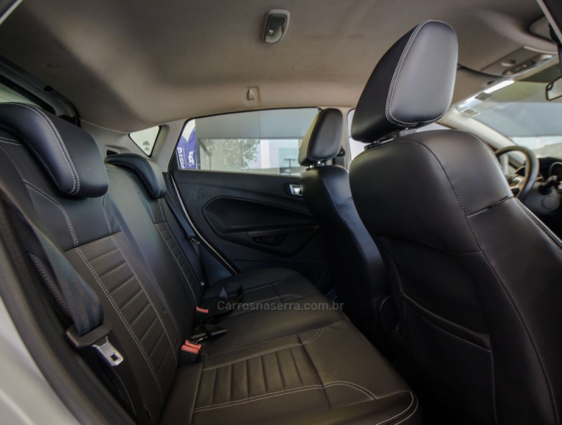 FIESTA 1.6 TITANIUM HATCH 16V FLEX 4P AUTOMÁTICO - 2016 - NOVO HAMBURGO