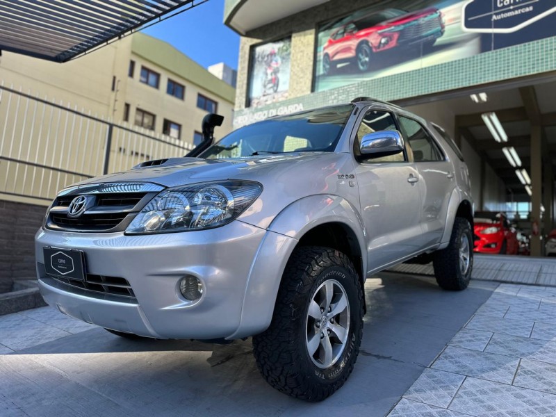 HILUX SW4 3.0 SRV 4X4 CD 16V TURBO INTERCOOLER DIESEL 4P AUTOMÁTICO - 2008 - CAXIAS DO SUL