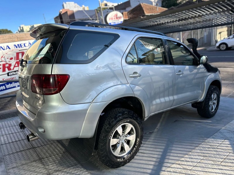 HILUX SW4 3.0 SRV 4X4 CD 16V TURBO INTERCOOLER DIESEL 4P AUTOMÁTICO - 2008 - CAXIAS DO SUL