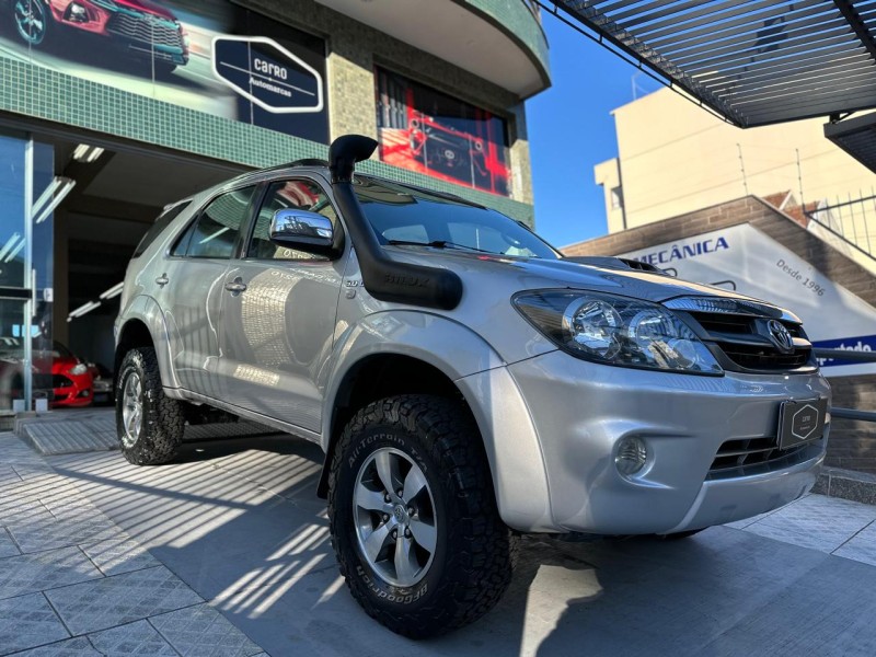HILUX SW4 3.0 SRV 4X4 CD 16V TURBO INTERCOOLER DIESEL 4P AUTOMÁTICO - 2008 - CAXIAS DO SUL