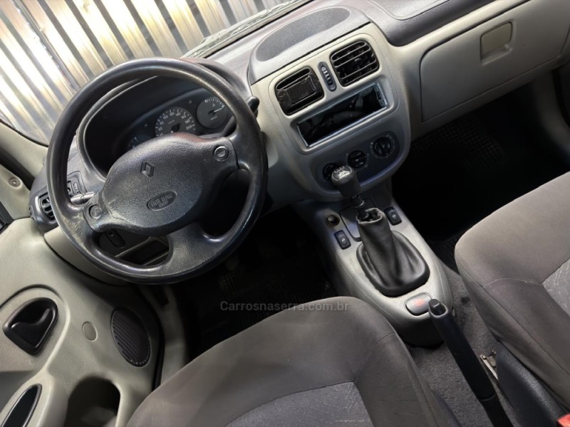 CLIO 1.0 AUTHENTIQUE 16V GASOLINA 4P MANUAL - 2003 - CAXIAS DO SUL