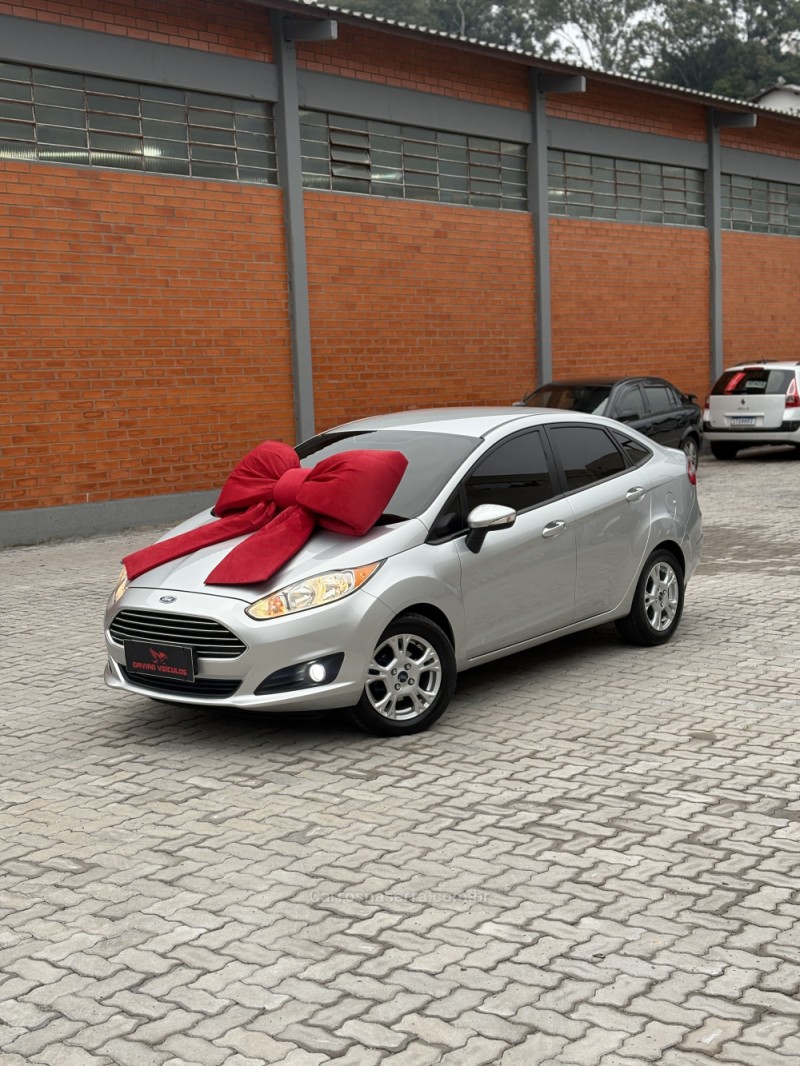 fiesta 1.6 sel sedan 16v flex 4p manual  2015 caxias do sul