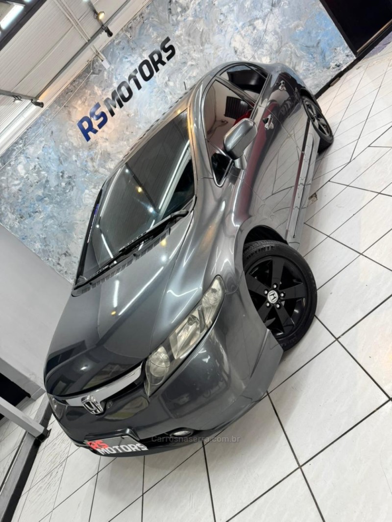 CIVIC 1.8 LXS 16V GASOLINA 4P AUTOMÁTICO - 2008 - CAXIAS DO SUL