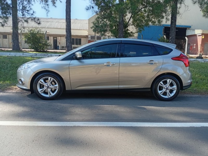 FOCUS 1.6 S HATCH 16V FLEX 4P AUTOMÁTICO - 2014 - VENâNCIO AIRES