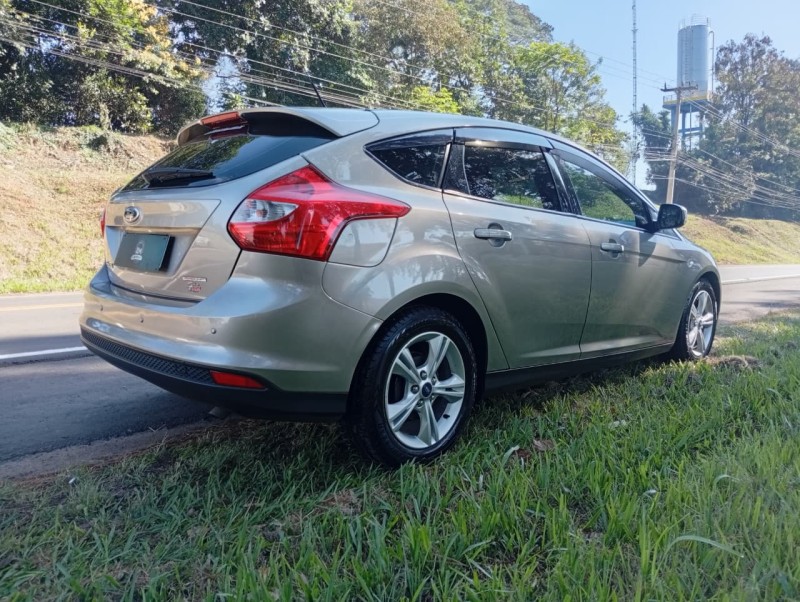 FOCUS 1.6 S HATCH 16V FLEX 4P AUTOMÁTICO - 2014 - VENâNCIO AIRES