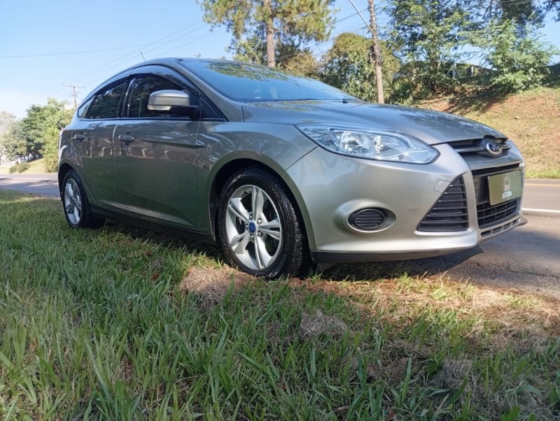 FOCUS 1.6 S HATCH 16V FLEX 4P AUTOMÁTICO - 2014 - VENâNCIO AIRES