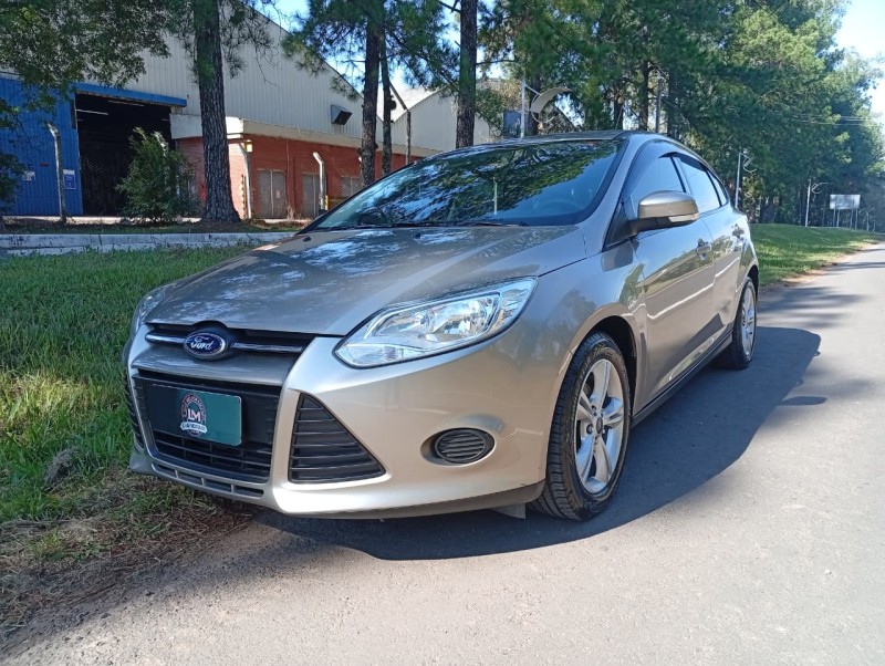 focus 1.6 s hatch 16v flex 4p automatico 2014 venancio aires