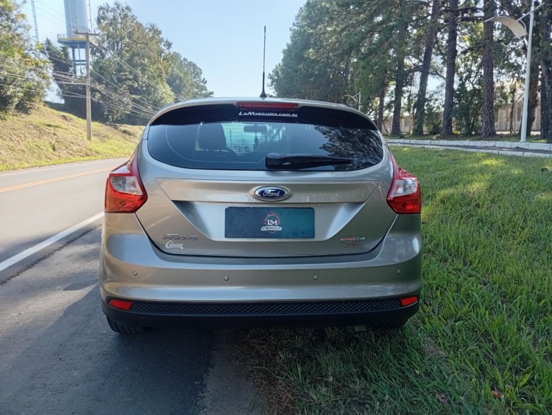 FOCUS 1.6 S HATCH 16V FLEX 4P AUTOMÁTICO - 2014 - VENâNCIO AIRES