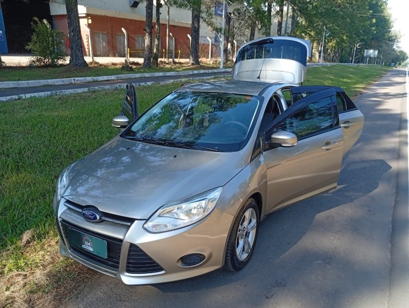 FOCUS 1.6 S HATCH 16V FLEX 4P AUTOMÁTICO - 2014 - VENâNCIO AIRES
