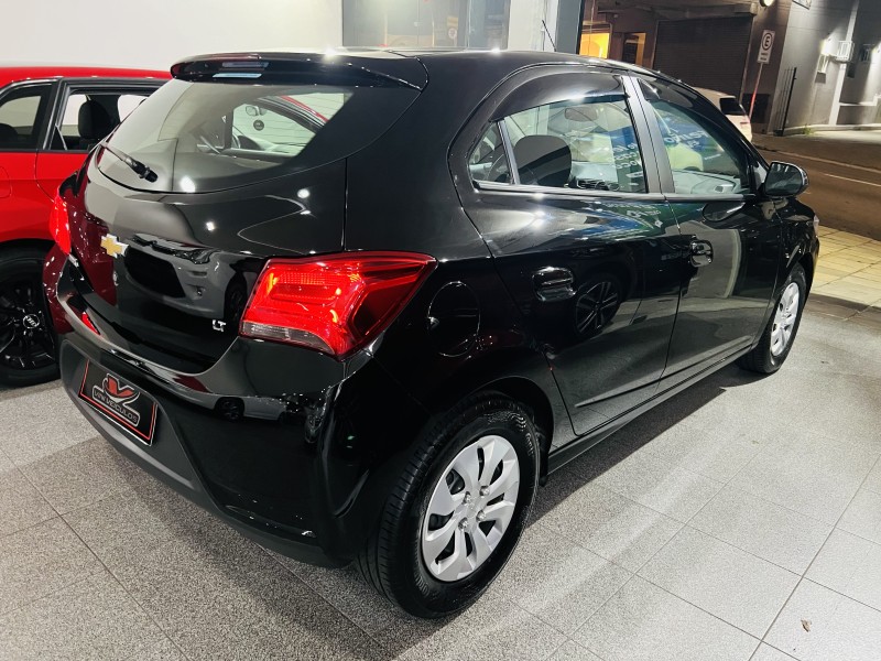 ONIX 1.0 LT 12V FLEX 4P MANUAL - 2018 - CAXIAS DO SUL
