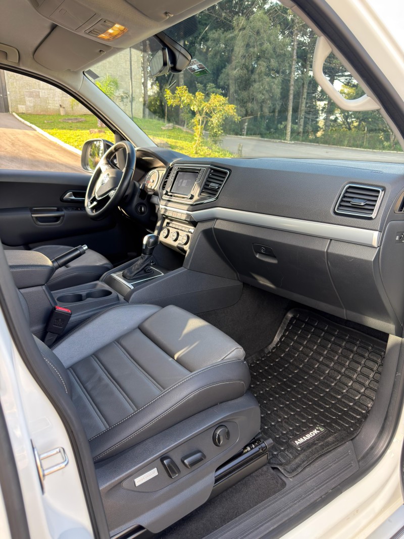 AMAROK 3.0 V6 TDI HIGHLINE CD DIESEL 4MOTION AUTOMÁTICO - 2024 - ANTôNIO PRADO