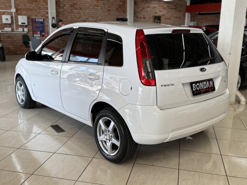 FIESTA 1.6 ROCAM HATCH 8V FLEX 4P MANUAL - 2014 - FARROUPILHA
