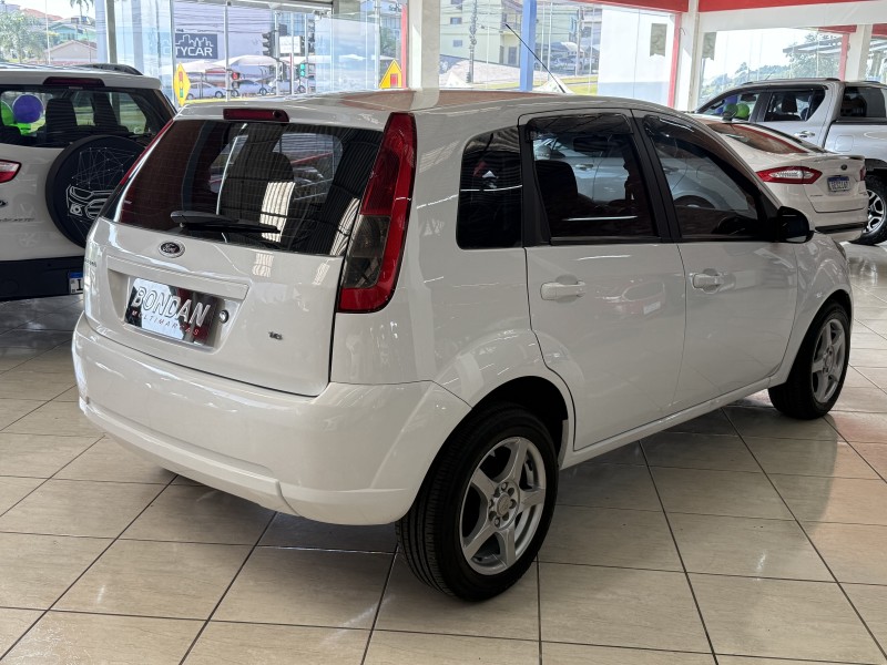 FIESTA 1.6 ROCAM HATCH 8V FLEX 4P MANUAL - 2014 - FARROUPILHA