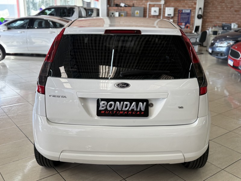 FIESTA 1.6 ROCAM HATCH 8V FLEX 4P MANUAL - 2014 - FARROUPILHA