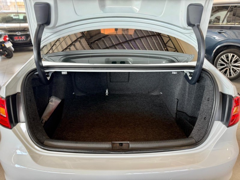 JETTA 2.0 COMFORTLINE FLEX 4P TIPTRONIC - 2014 - CAXIAS DO SUL