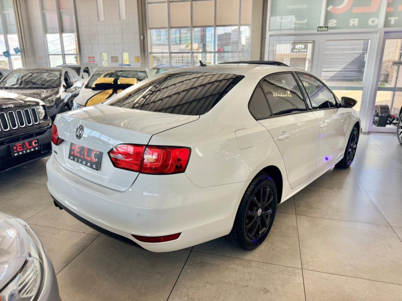 JETTA 2.0 COMFORTLINE FLEX 4P TIPTRONIC - 2014 - CAXIAS DO SUL
