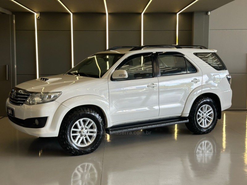 hilux sw4 3.0 srv 4x4 16v turbo intercooler diesel 4p manual 2013 sapiranga