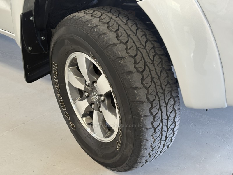 HILUX 3.0 SRV 4X4 CD 16V TURBO DIESEL 4P MANUAL - 2010 - CAXIAS DO SUL