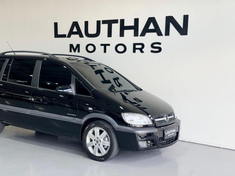 ZAFIRA 2.0 MPFI ELEGANCE 16V GASOLINA 4P AUTOMÁTICO - 2006 - NOVO HAMBURGO