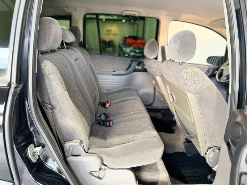 ZAFIRA 2.0 MPFI ELEGANCE 16V GASOLINA 4P AUTOMÁTICO - 2006 - NOVO HAMBURGO