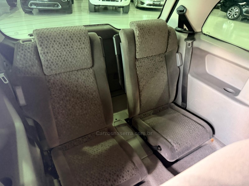 ZAFIRA 2.0 MPFI ELEGANCE 16V GASOLINA 4P AUTOMÁTICO - 2006 - NOVO HAMBURGO