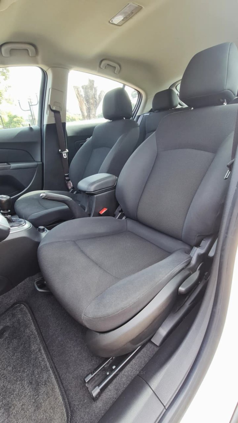 CRUZE 1.8 LT SPORT6 16V FLEX 4P MANUAL - 2013 - LAGOA VERMELHA