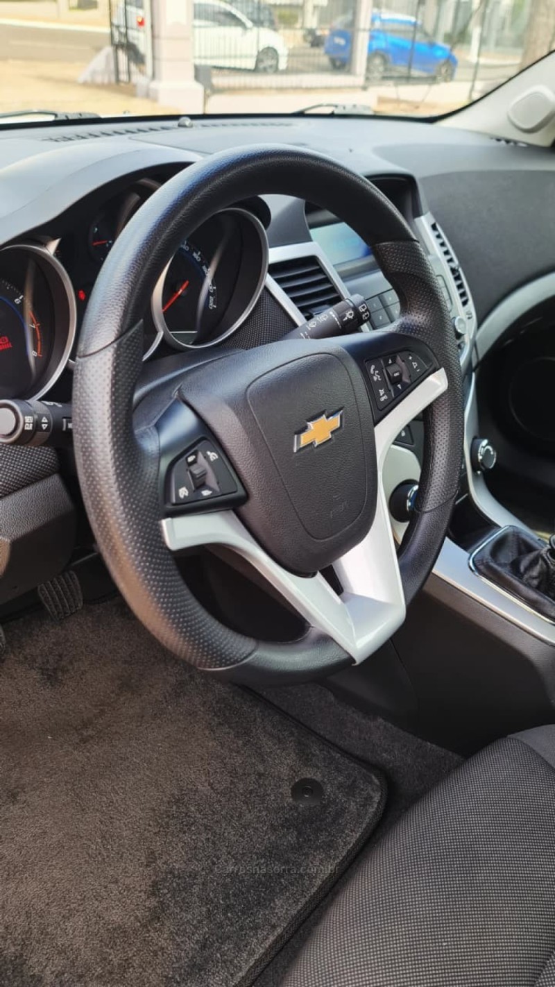 CRUZE 1.8 LT SPORT6 16V FLEX 4P MANUAL - 2013 - LAGOA VERMELHA
