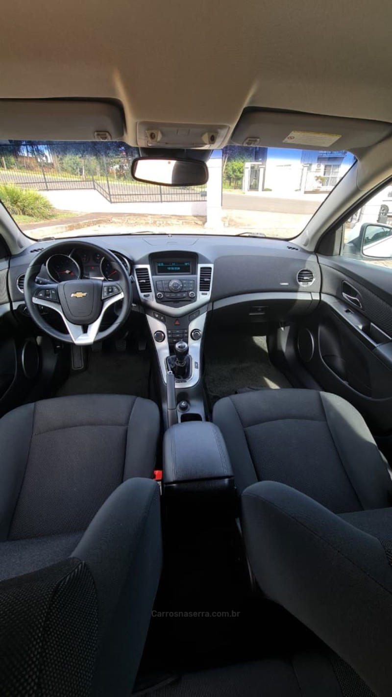CRUZE 1.8 LT SPORT6 16V FLEX 4P MANUAL - 2013 - LAGOA VERMELHA